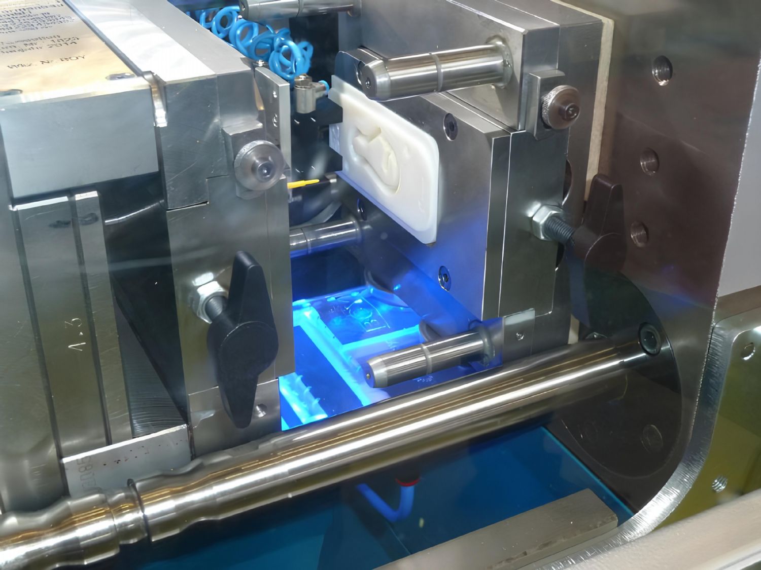 3D-Printed Plastic Injection Mold Production